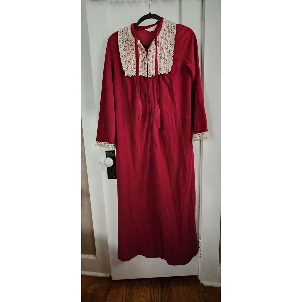 Vintage 80s Komar Red Velour Ivory quilted laced front tie Zip‎ Up Robe Size S